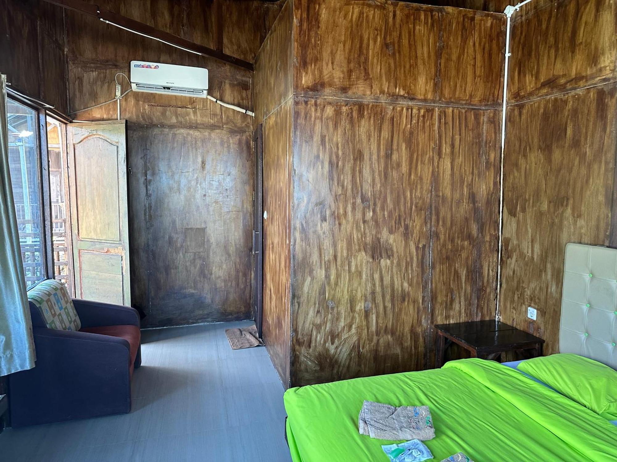 Mooi Park Hotel Sorong Bagian luar foto