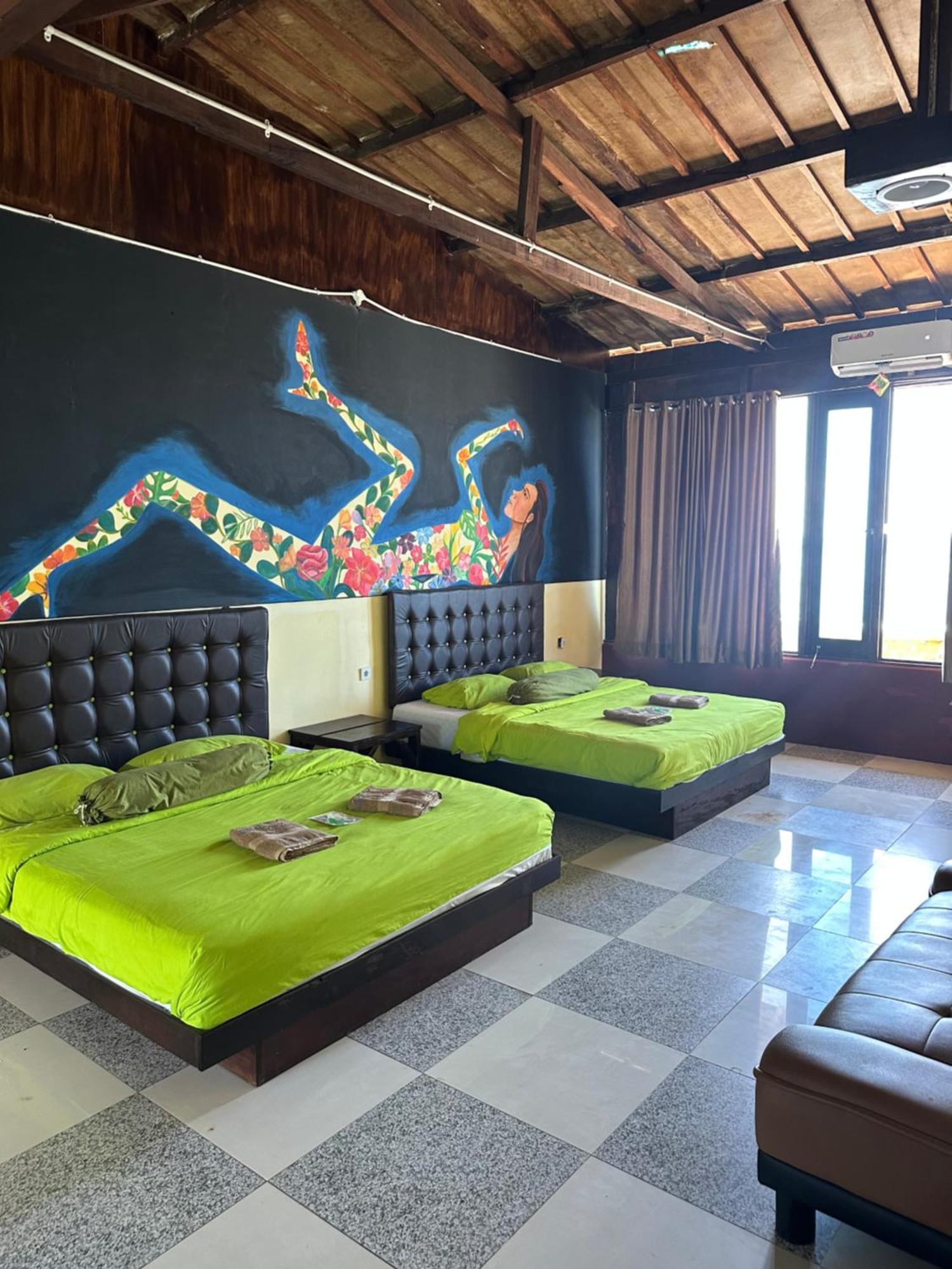 Mooi Park Hotel Sorong Bagian luar foto