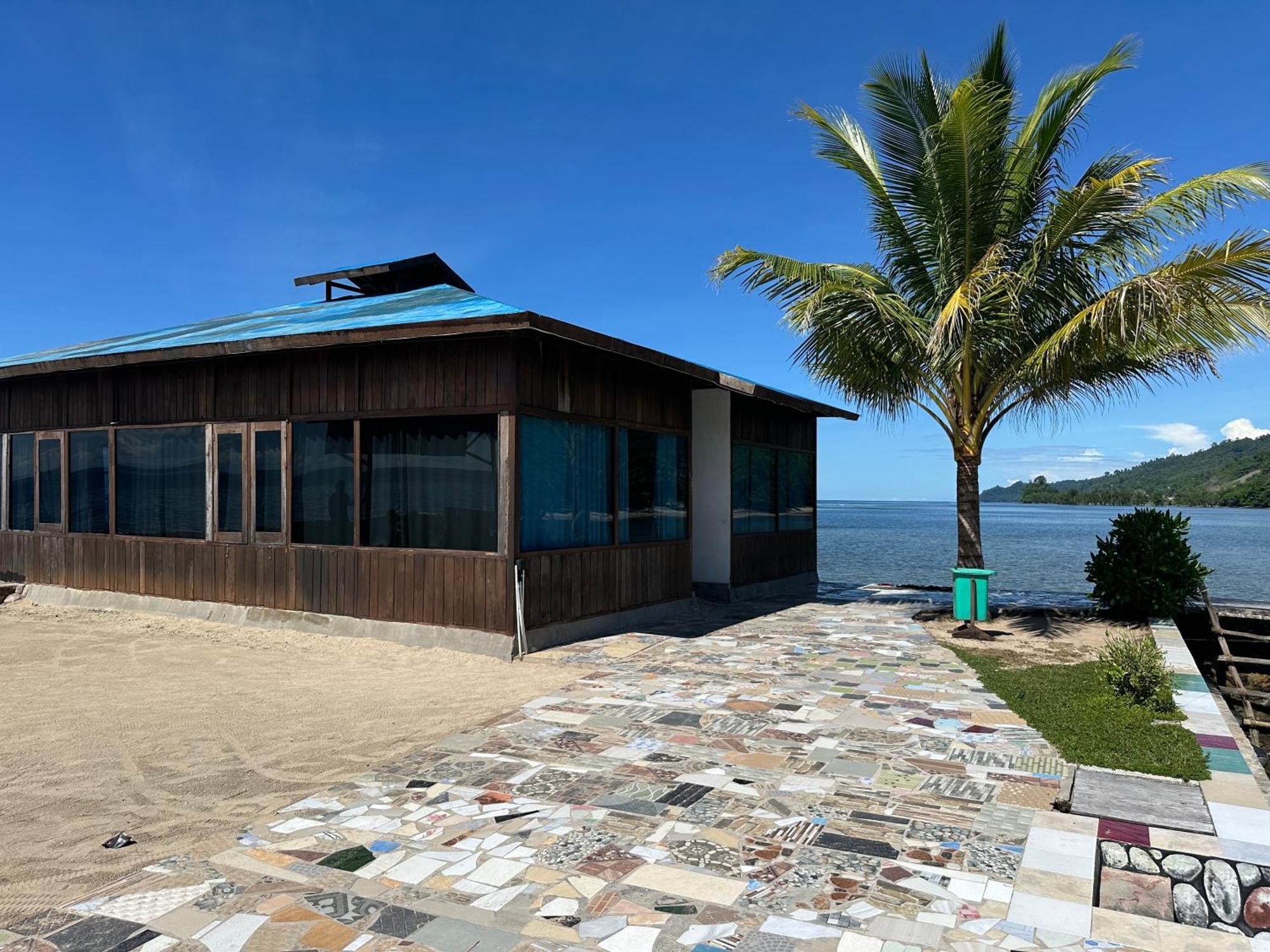 Mooi Park Hotel Sorong Bagian luar foto