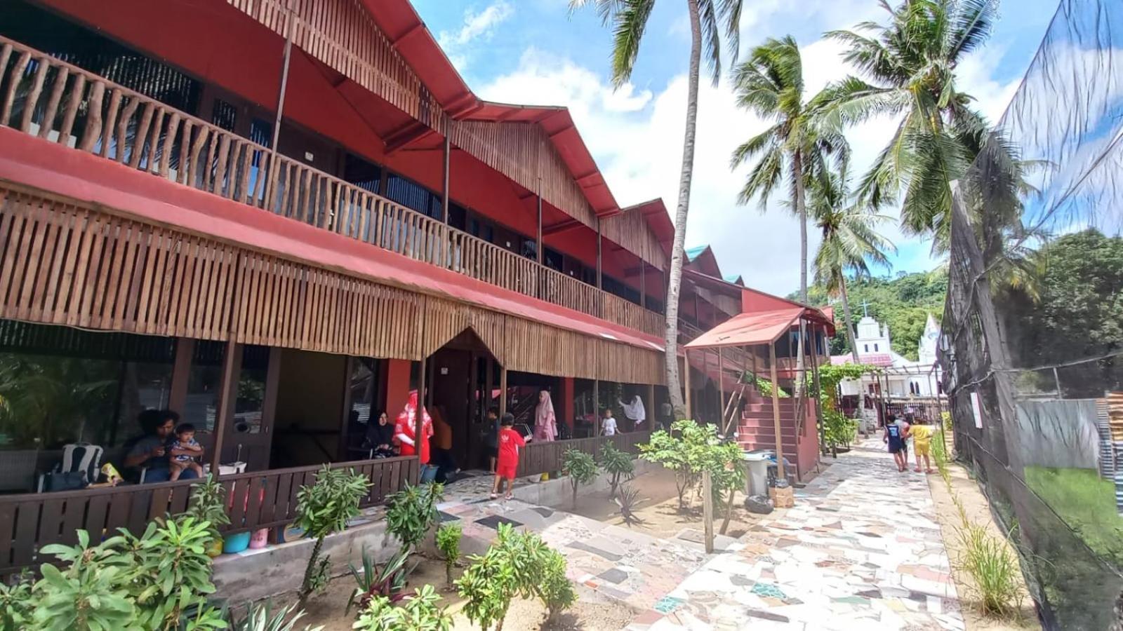 Mooi Park Hotel Sorong Bagian luar foto